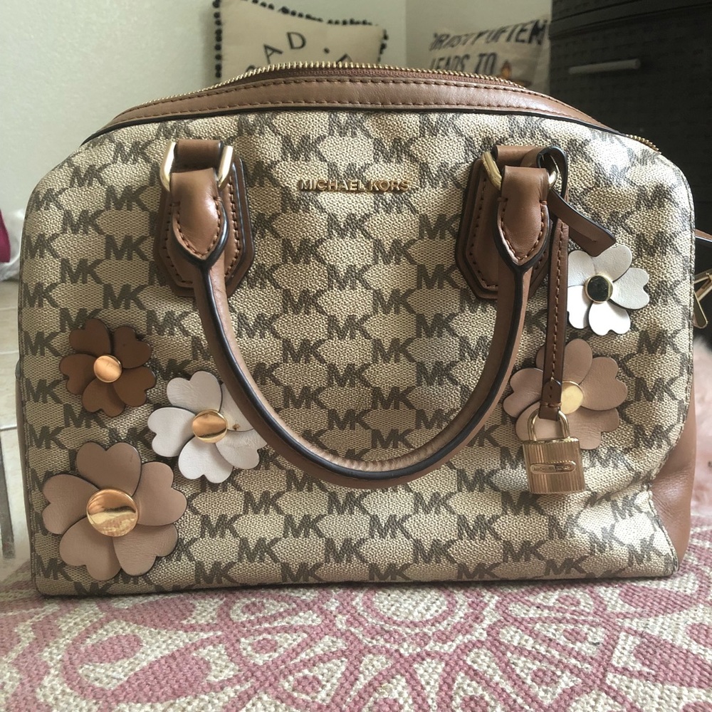 Michael Kors Medium Mercer Duffle